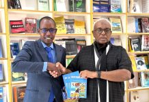 Guddoomiyaha AGA oo Xafiiskiisa ku Qaabilay Kuxigeenka Xeer Ilaaliyaha Guud ee Qaranka